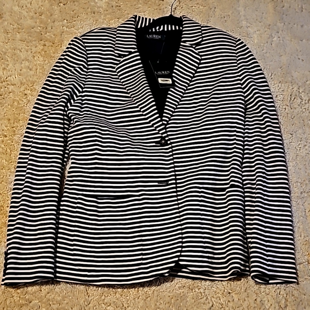 NWT Ralph Lauren Jacket. NAVY/WHITE.  Great for work or with jeans. SIZE XL